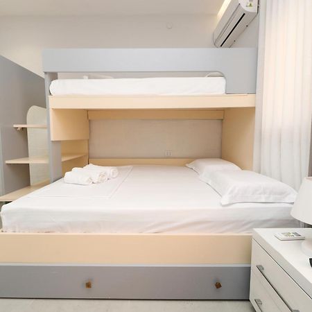 Vila Feliz - Premium Rooms With Free Private Parking Vlorë Exteriör bild