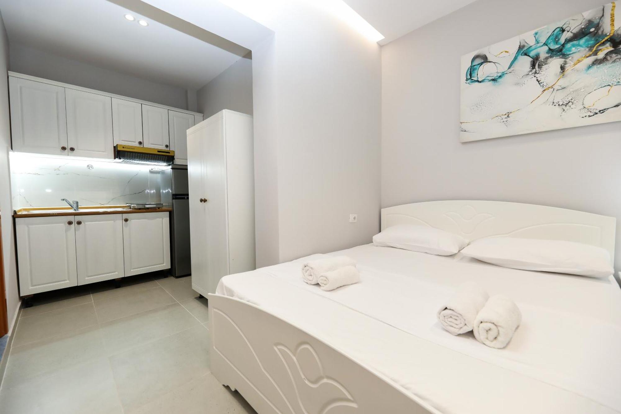 Vila Feliz - Premium Rooms With Free Private Parking Vlorë Exteriör bild