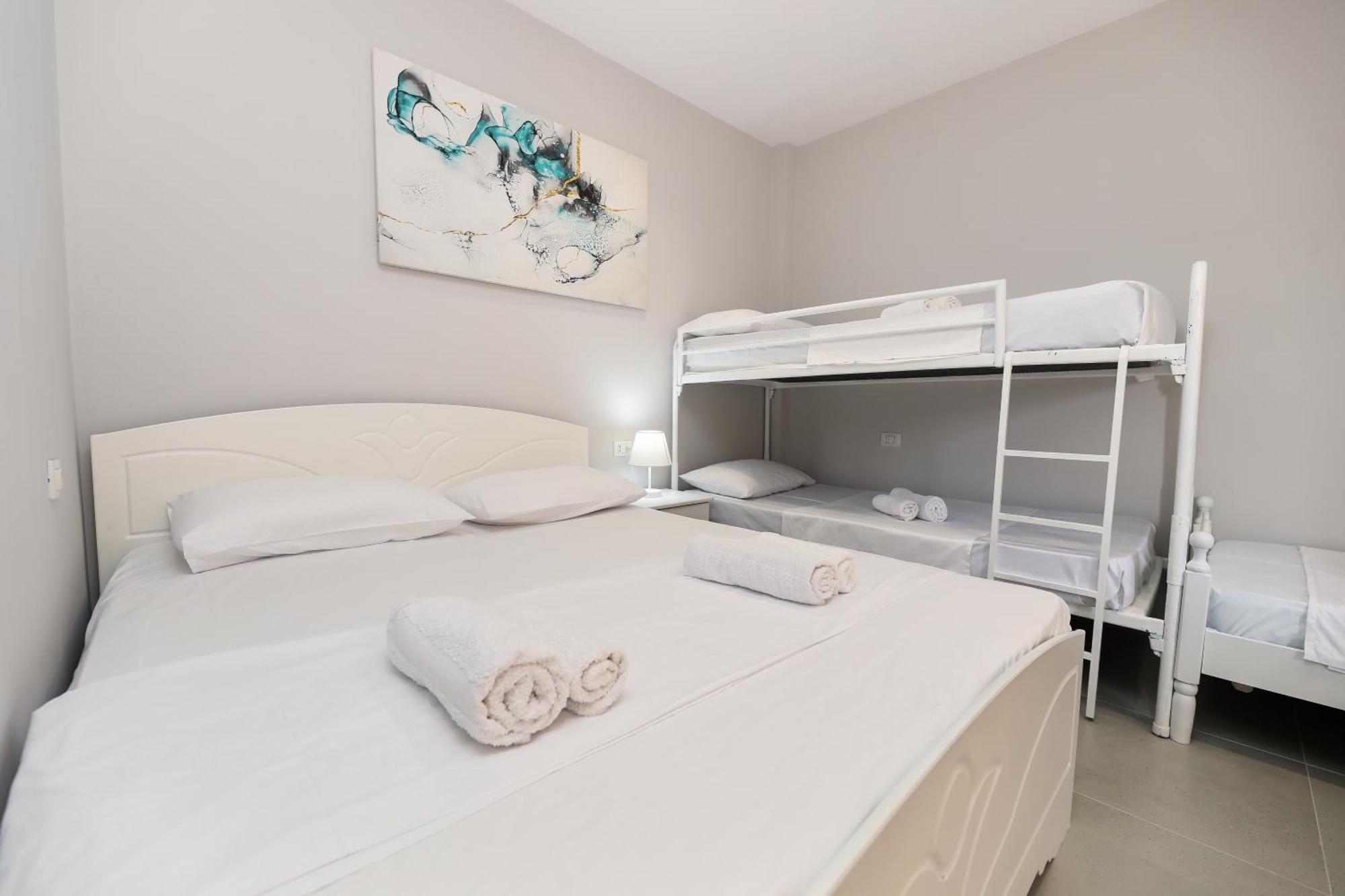 Vila Feliz - Premium Rooms With Free Private Parking Vlorë Exteriör bild