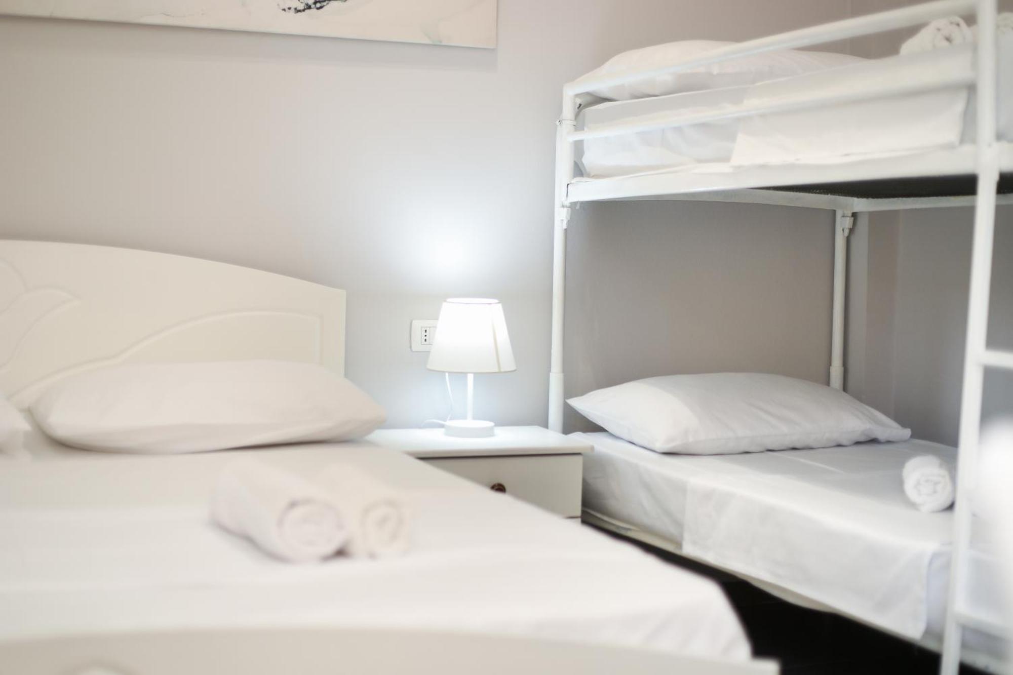 Vila Feliz - Premium Rooms With Free Private Parking Vlorë Exteriör bild
