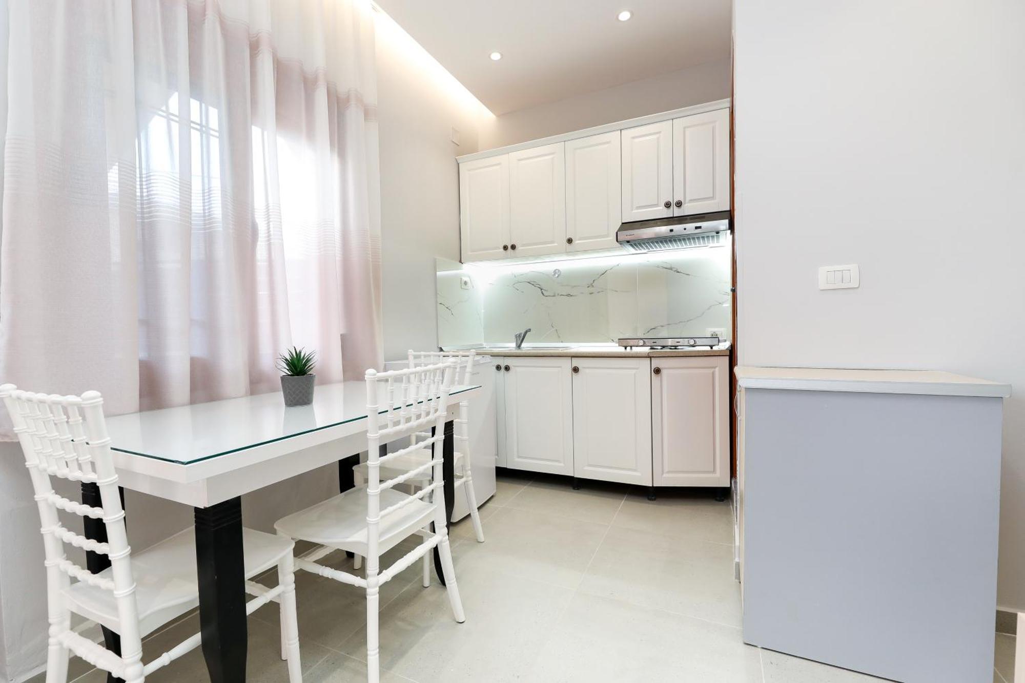 Vila Feliz - Premium Rooms With Free Private Parking Vlorë Exteriör bild