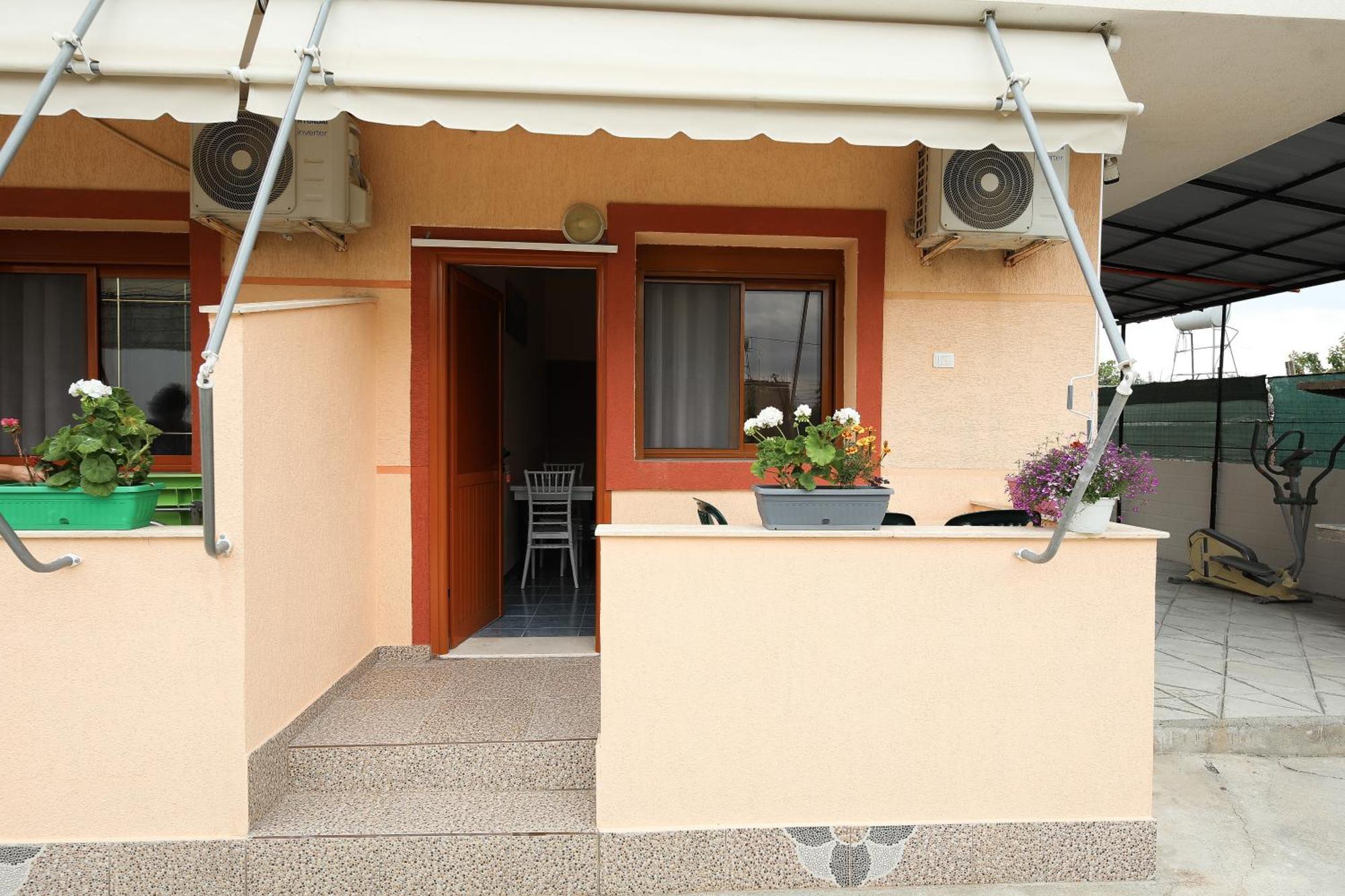 Vila Feliz - Premium Rooms With Free Private Parking Vlorë Exteriör bild