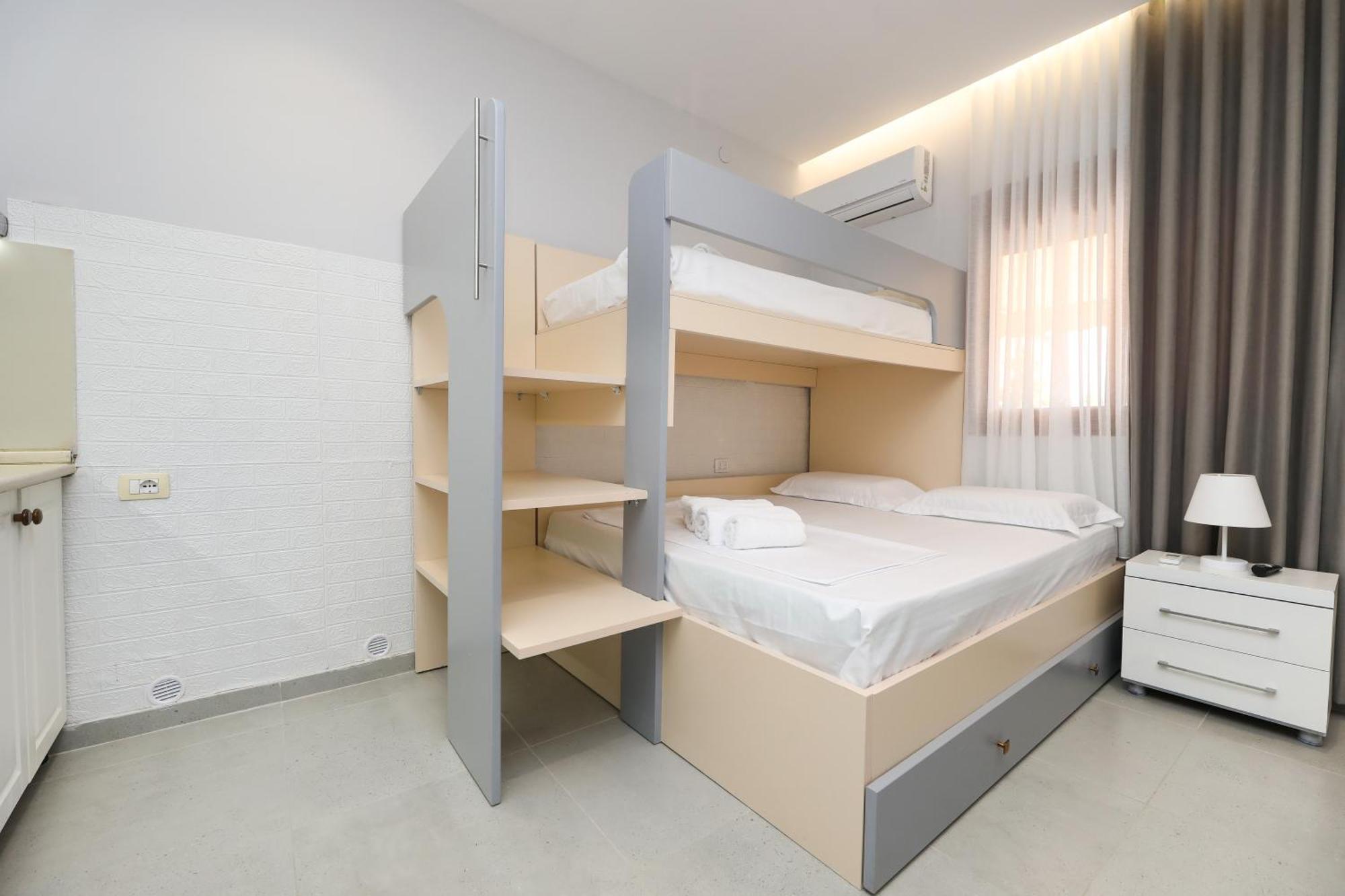 Vila Feliz - Premium Rooms With Free Private Parking Vlorë Exteriör bild