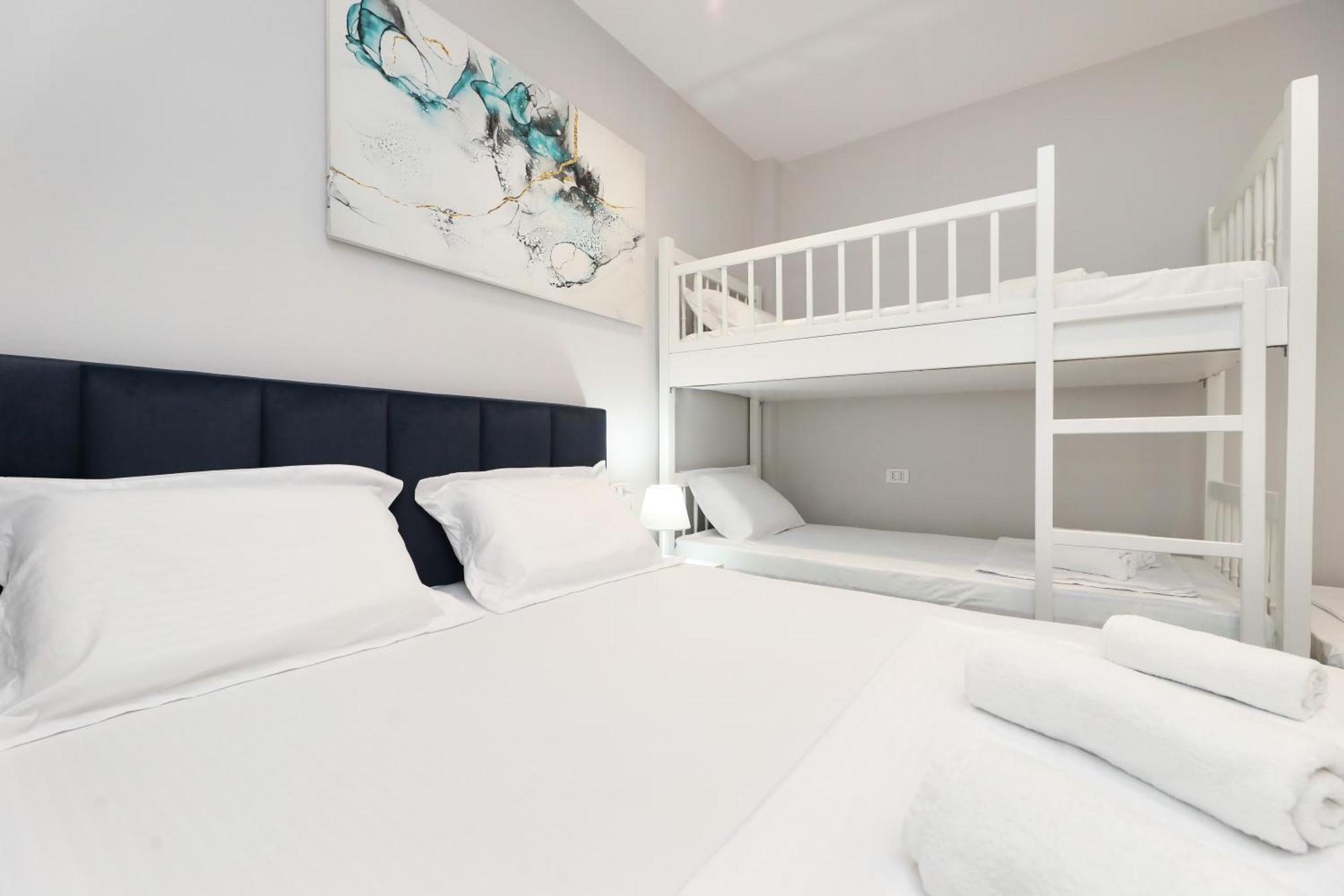 Vila Feliz - Premium Rooms With Free Private Parking Vlorë Exteriör bild