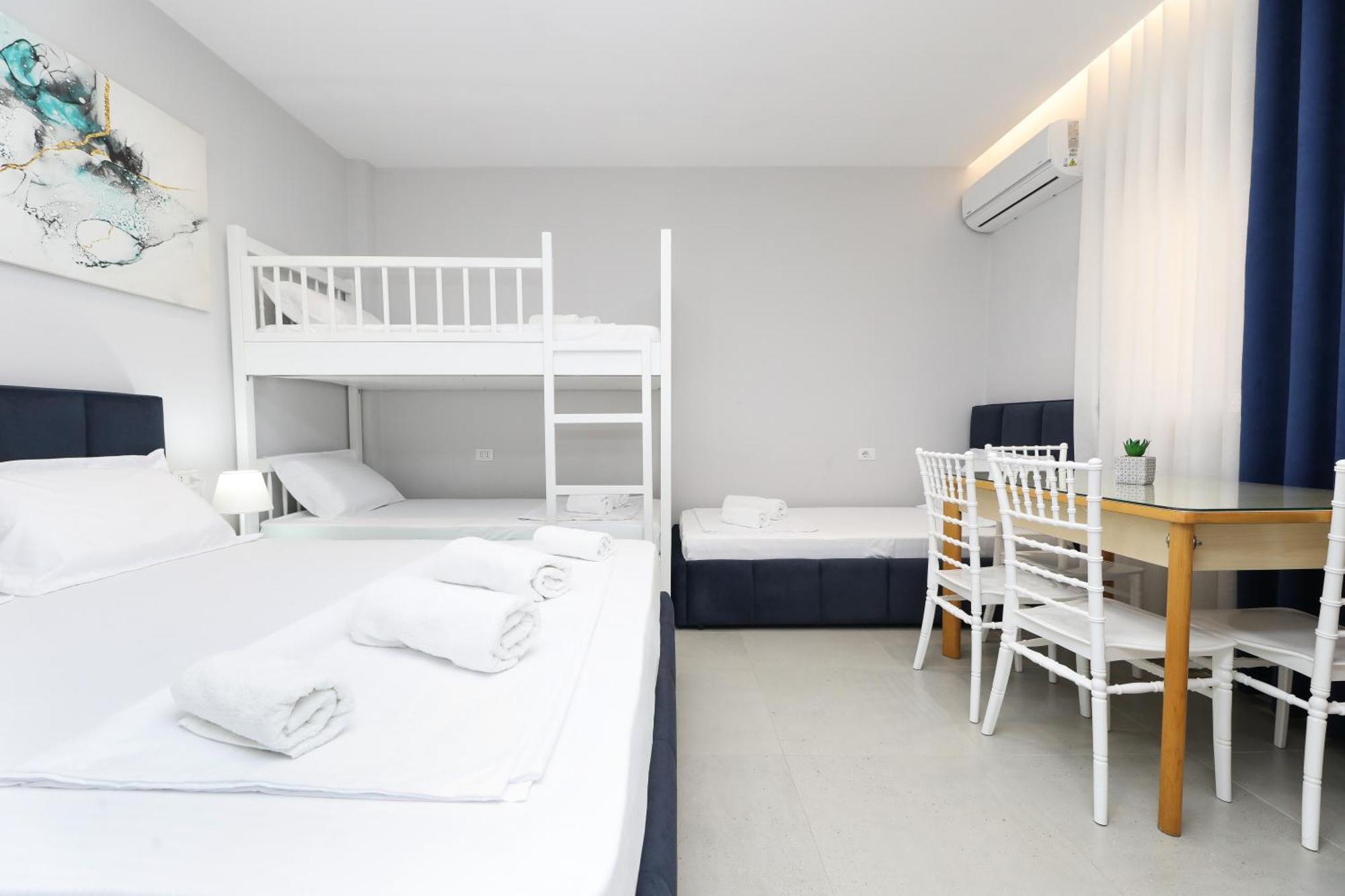 Vila Feliz - Premium Rooms With Free Private Parking Vlorë Exteriör bild