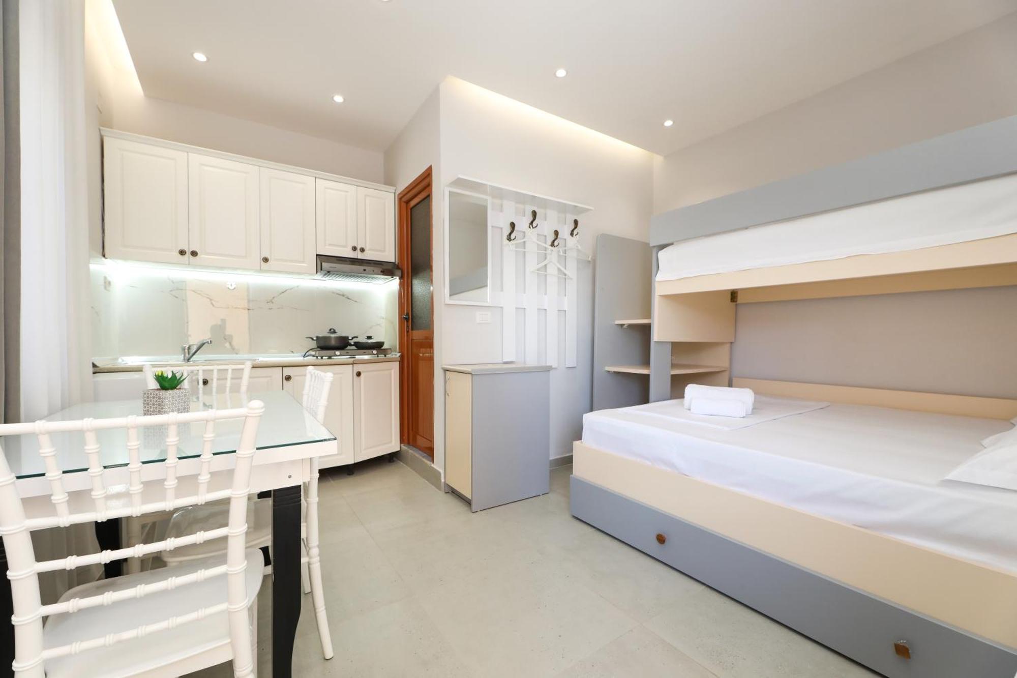 Vila Feliz - Premium Rooms With Free Private Parking Vlorë Exteriör bild