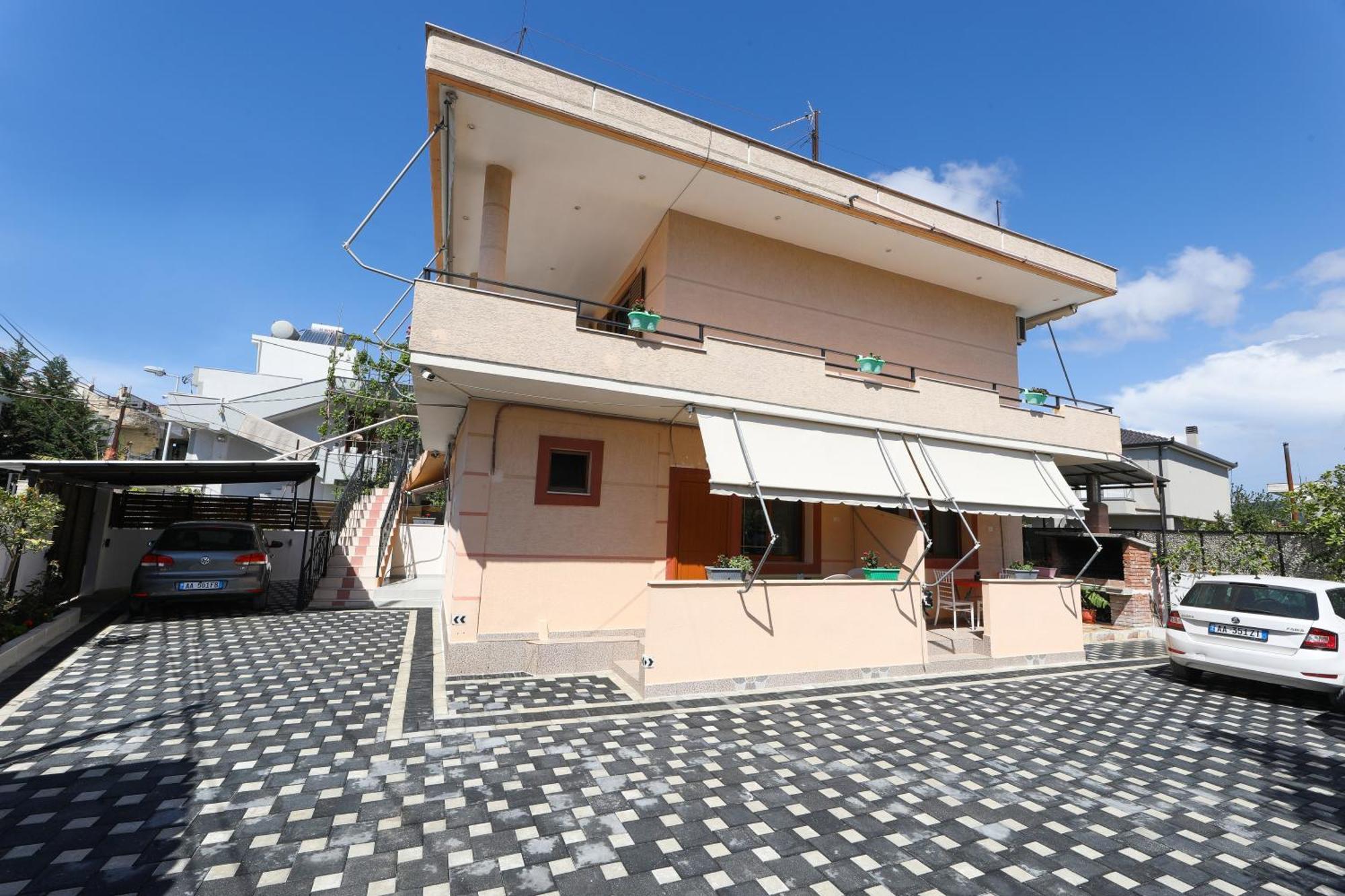 Vila Feliz - Premium Rooms With Free Private Parking Vlorë Exteriör bild