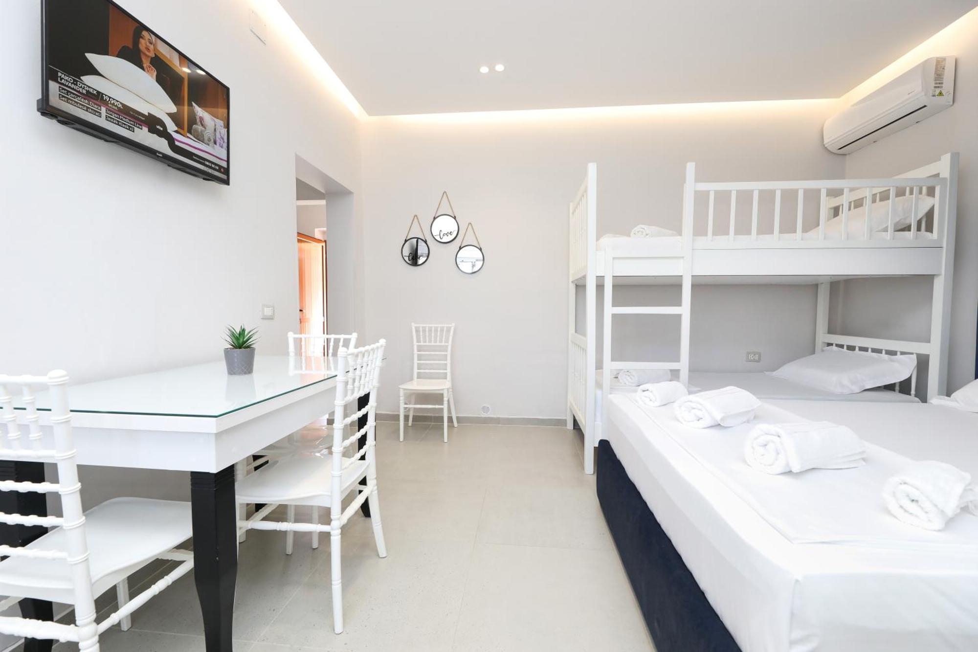 Vila Feliz - Premium Rooms With Free Private Parking Vlorë Exteriör bild